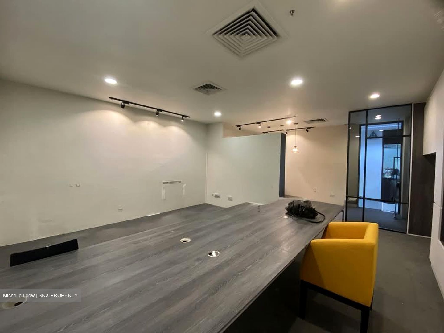Parklane Shopping Mall (D7), Office #605818731